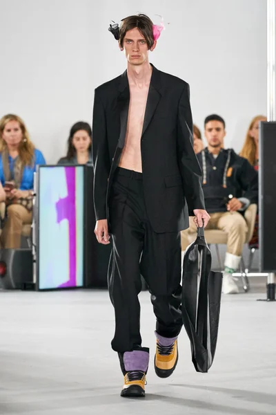 Look 13